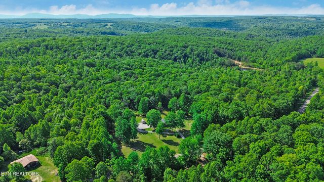 293 Christian Rd, Crossville, TN 38572