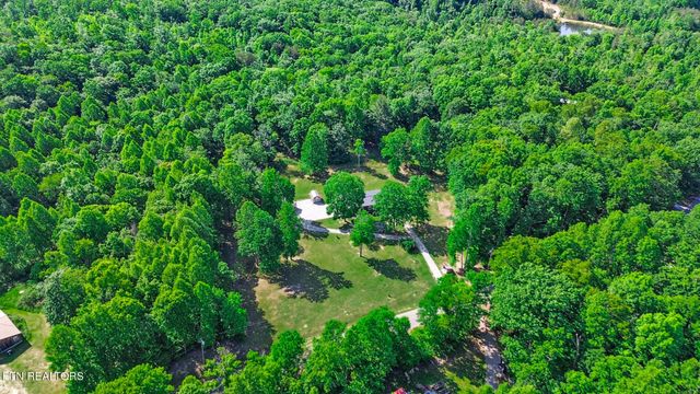 293 Christian Rd, Crossville, TN 38572