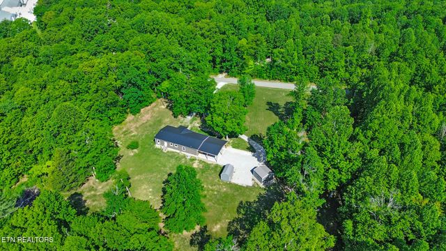 293 Christian Rd, Crossville, TN 38572