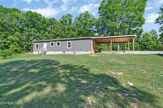 293 Christian Rd, Crossville, TN 38572