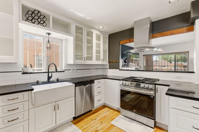 422 Carlisle Boulevard SE, Albuquerque, NM 87106