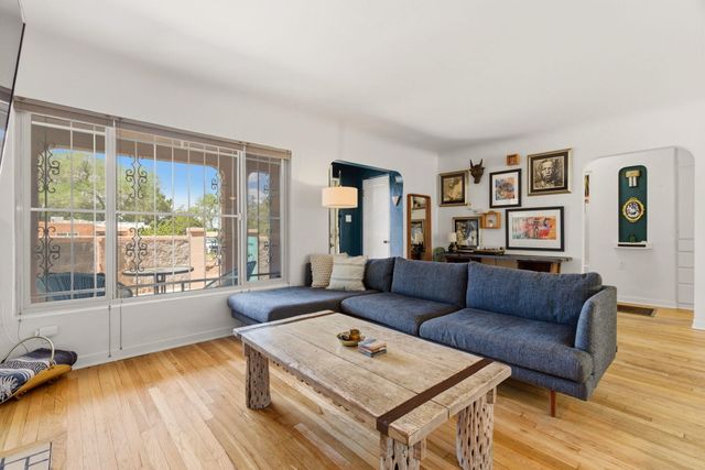 422 Carlisle Boulevard SE, Albuquerque, NM 87106