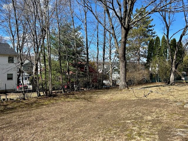 24 Copley Avenue, Waltham, MA 02452