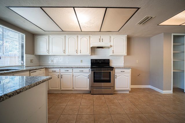 2026 Quail Valley East Drive, Missouri City, TX 77459