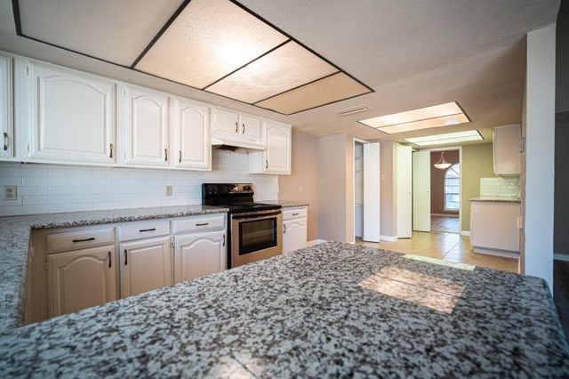 2026 Quail Valley East Drive, Missouri City, TX 77459