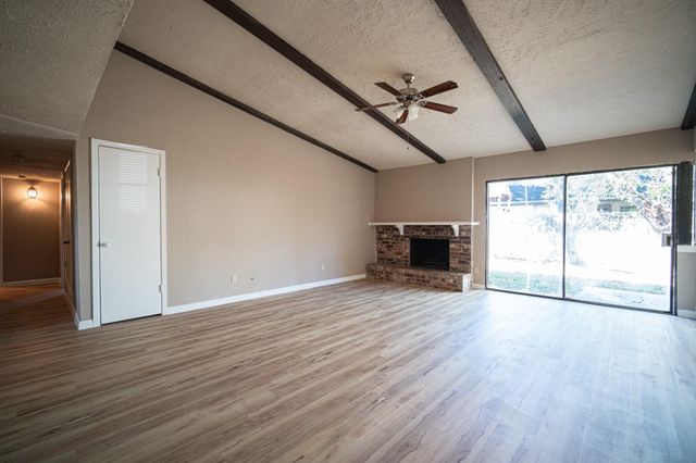 2026 Quail Valley East Drive, Missouri City, TX 77459