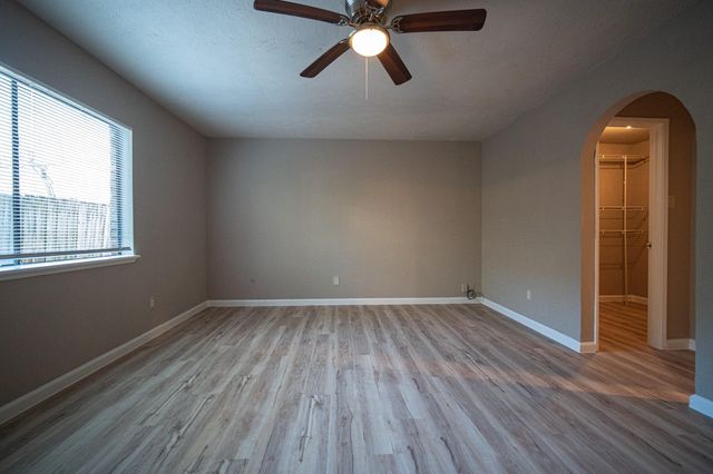 2026 Quail Valley East Drive, Missouri City, TX 77459