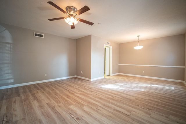 2026 Quail Valley East Drive, Missouri City, TX 77459