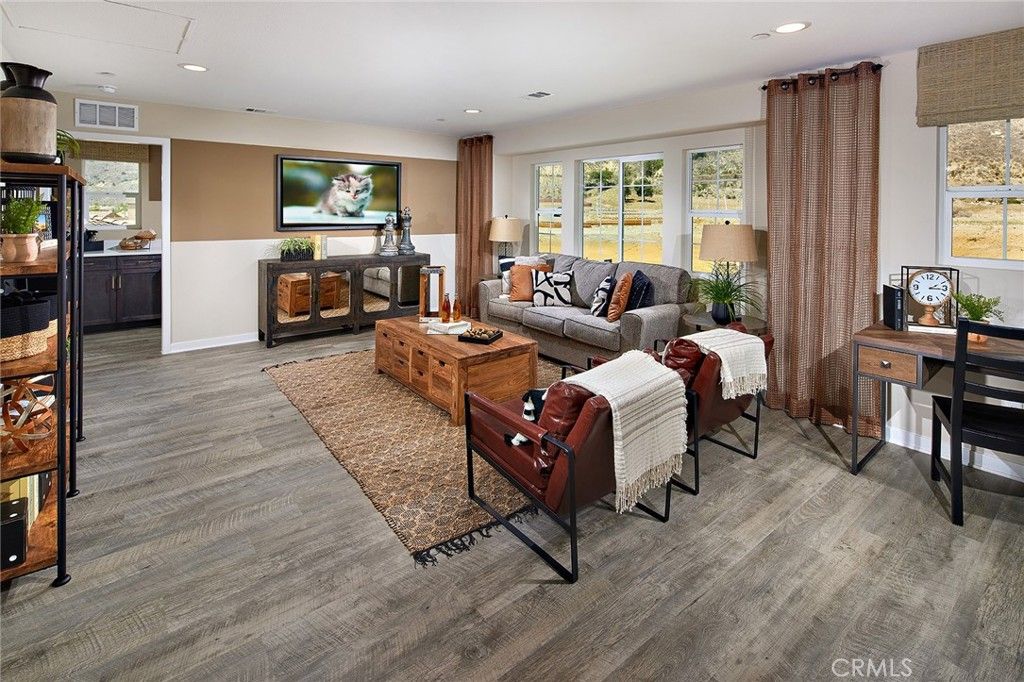 Image 11 of property listing at 30963 Campania Road, Highland, CA 92346