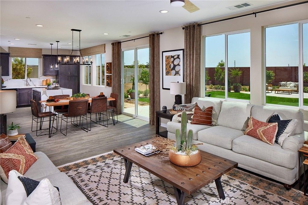 Image 3 of property listing at 30963 Campania Road, Highland, CA 92346