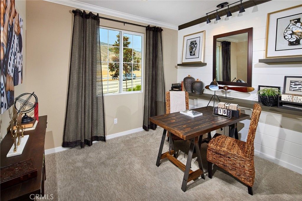 Image 9 of property listing at 30963 Campania Road, Highland, CA 92346