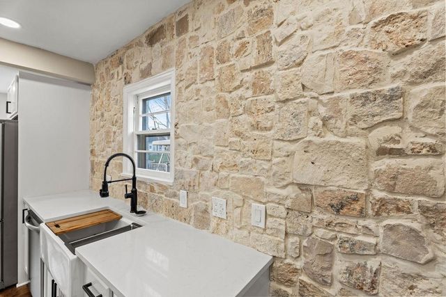 1638 N Hood St, Wichita, KS 67203