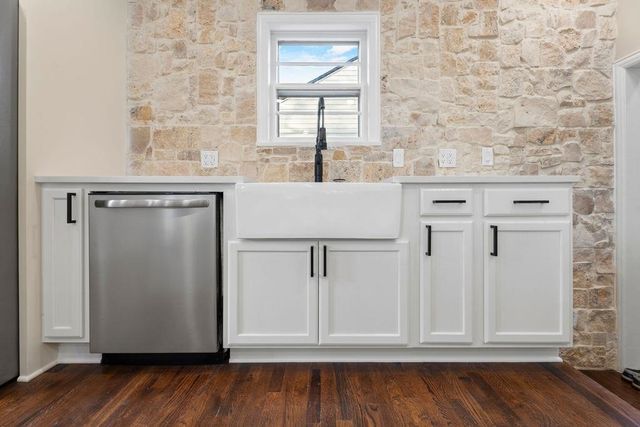 1638 N Hood St, Wichita, KS 67203