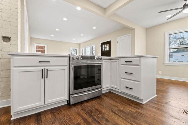 1638 N Hood St, Wichita, KS 67203