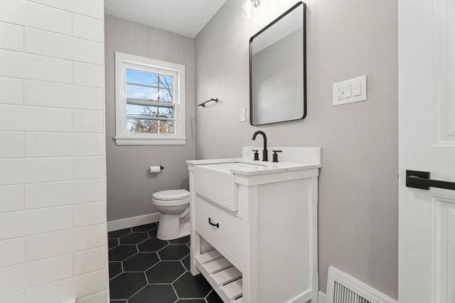 1638 N Hood St, Wichita, KS 67203