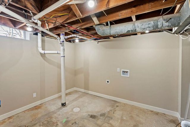 1638 N Hood St, Wichita, KS 67203