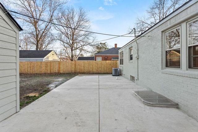 1638 N Hood St, Wichita, KS 67203