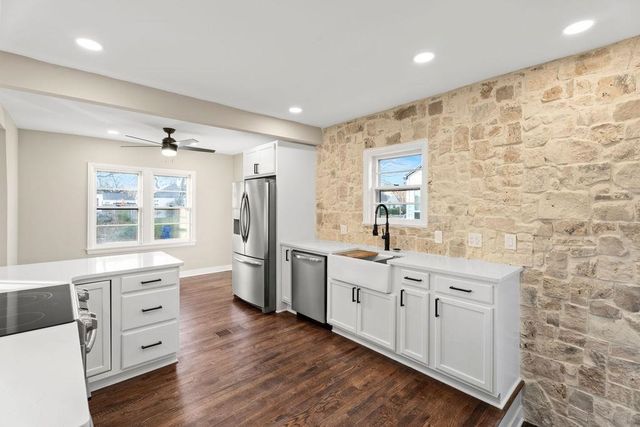 1638 N Hood St, Wichita, KS 67203