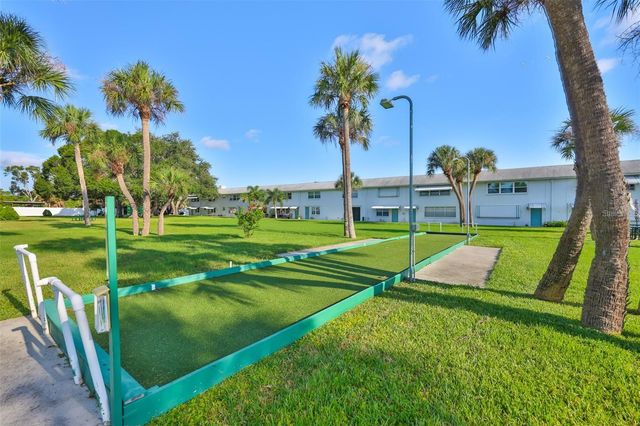 5267 81ST STREET N 18, St Petersburg, FL 33709