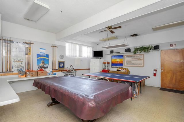 5267 81ST STREET N 18, St Petersburg, FL 33709