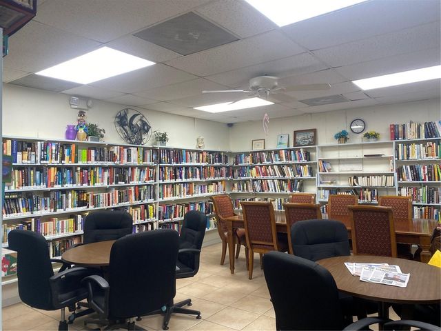 5267 81ST STREET N 18, St Petersburg, FL 33709