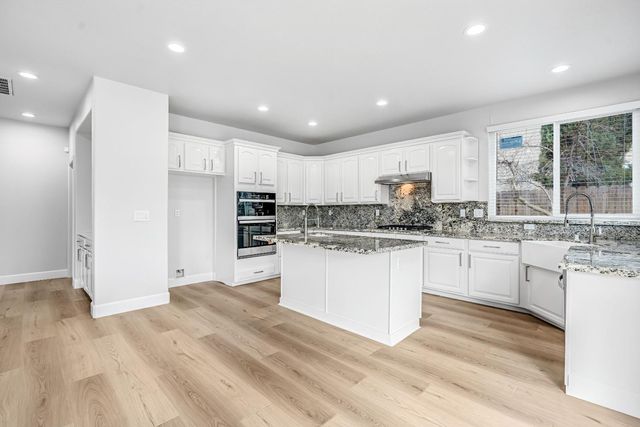 9358 N Winery Avenue, Fresno, CA 93720