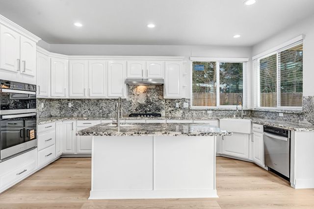 9358 N Winery Avenue, Fresno, CA 93720