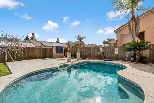 9358 N Winery Avenue, Fresno, CA 93720