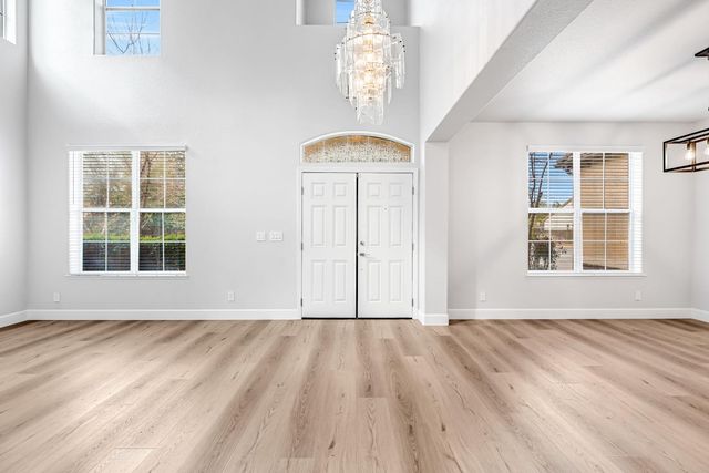 9358 N Winery Avenue, Fresno, CA 93720