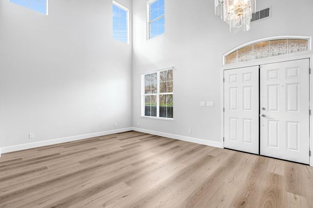 9358 N Winery Avenue, Fresno, CA 93720