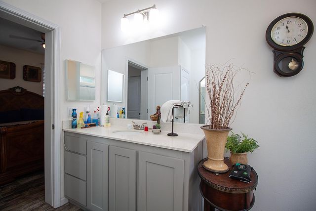 221 W Herndon Ave Spc 99, Fresno, CA 93650