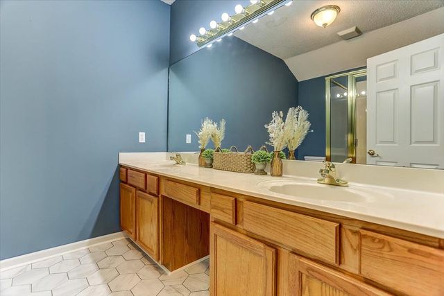 8458 US 70 HWY, Bartlett, TN 38002