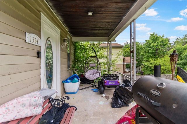 1334 Ladoga St, Sheraden, PA 15204