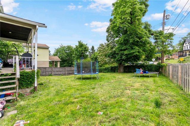 1334 Ladoga St, Sheraden, PA 15204