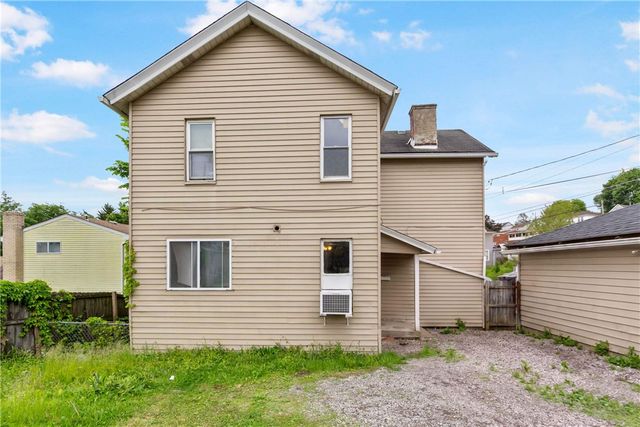 1334 Ladoga St, Sheraden, PA 15204