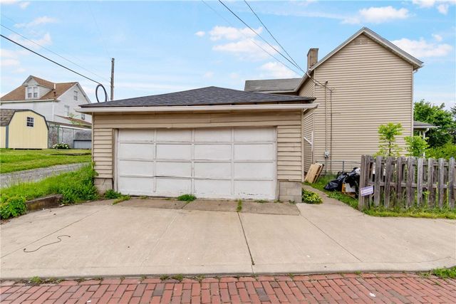 1334 Ladoga St, Sheraden, PA 15204