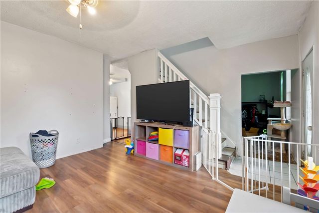 1334 Ladoga St, Sheraden, PA 15204