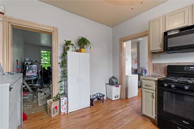 1334 Ladoga St, Sheraden, PA 15204