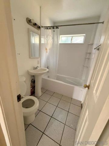 2722-2724 B Avenue, National City, CA 91950