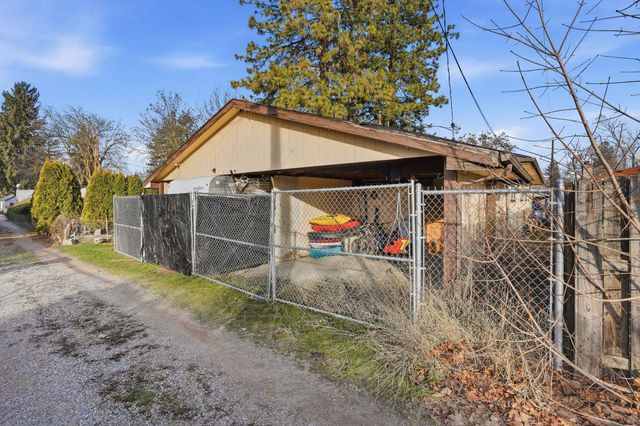 1102-1104 E North Ave, Spokane, WA 99207