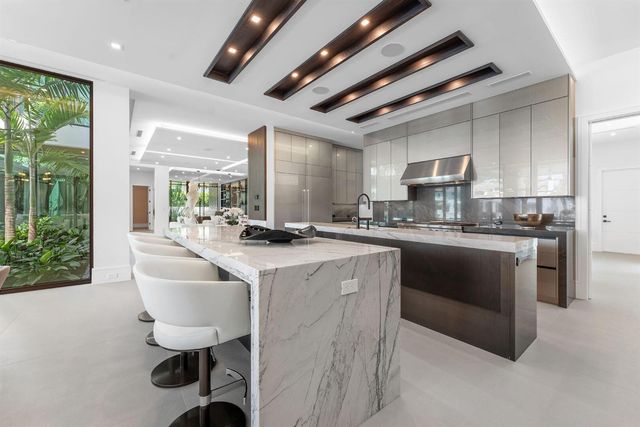 169 W Coconut Palm Road, Boca Raton, FL 33432
