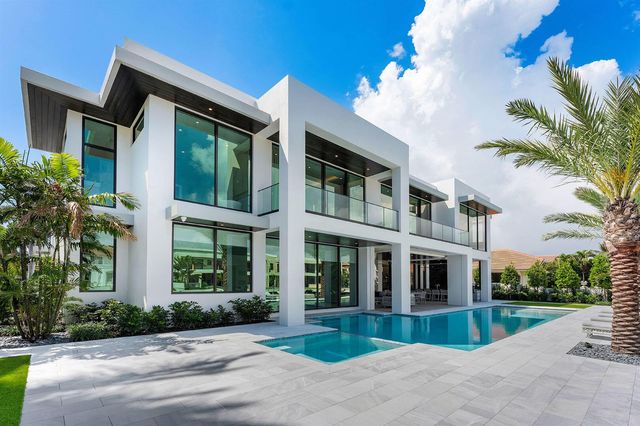 169 W Coconut Palm Road, Boca Raton, FL 33432