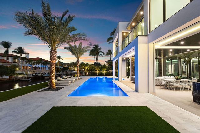 169 W Coconut Palm Road, Boca Raton, FL 33432
