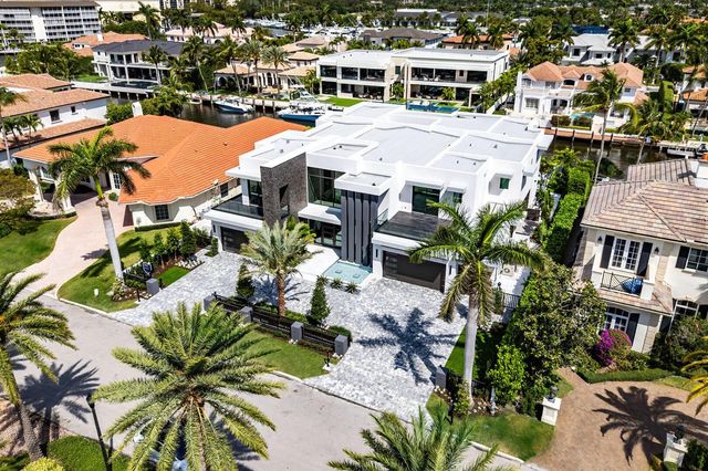 169 W Coconut Palm Road, Boca Raton, FL 33432
