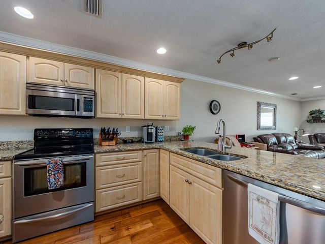 770 ISLAND WAY N103, Clearwater Beach, FL 33767