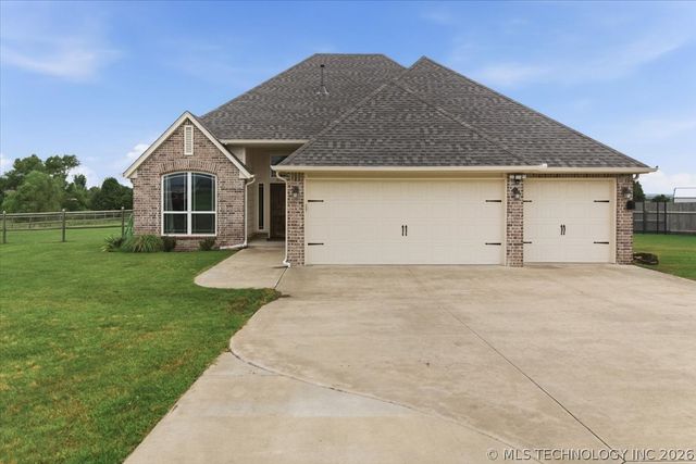 30104 Gale Avenue, Inola, OK 74036