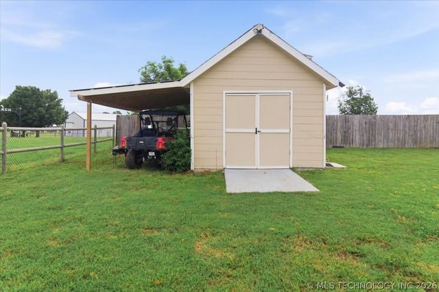 30104 Gale Avenue, Inola, OK 74036