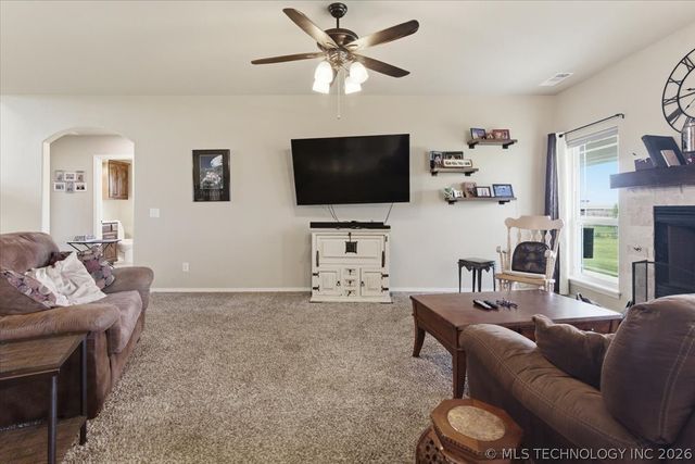 30104 Gale Avenue, Inola, OK 74036