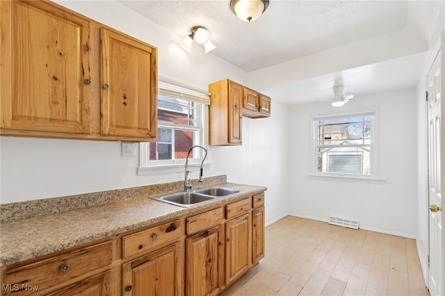 334 Mistletoe Avenue, Youngstown, OH 44511