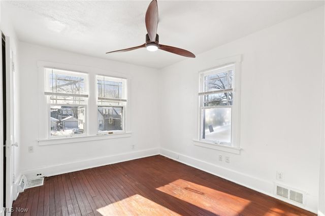 334 Mistletoe Avenue, Youngstown, OH 44511